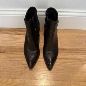 Donald Pliner Black Leather Ankle Boots - Size 6.5